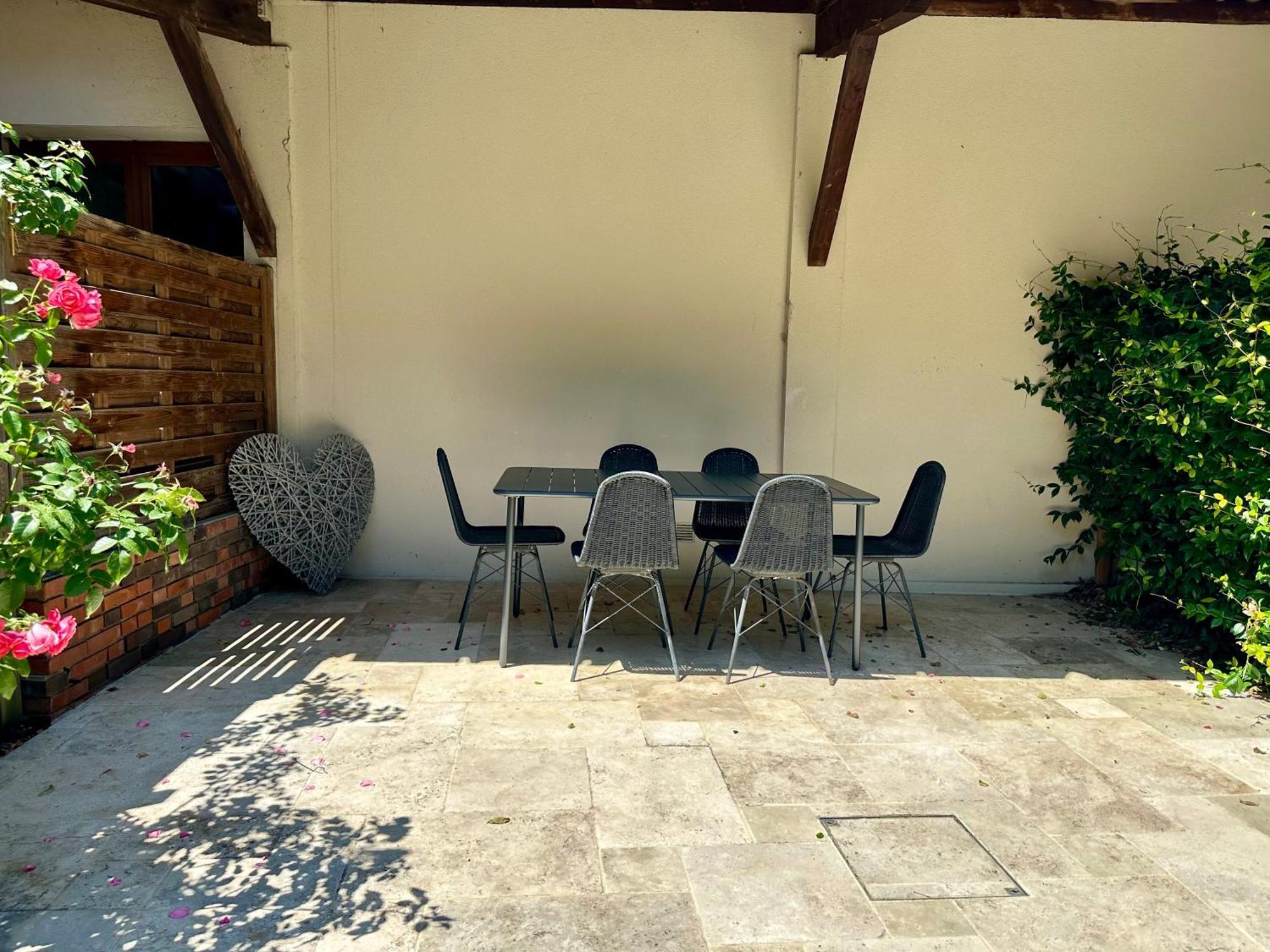 Le Clos Fleuri Châtillon-sur-Chalaronne Extérieur photo